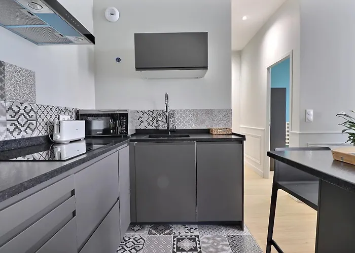 Apartamento De Standing Pour 6 Refait à Neuf Lyon