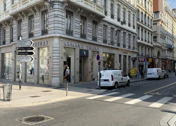 De Standing Pour 6 Refait à Neuf Lyon
